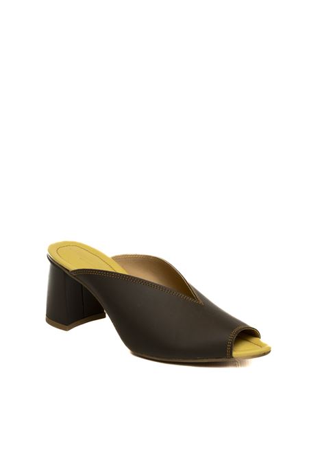  LAUREN HUTTON | D70LAIN-MORO